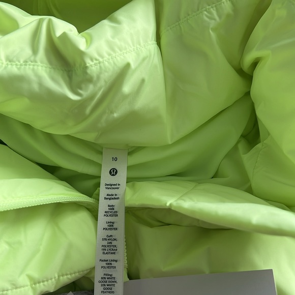 Lululemon Wunder Puff Cropped Jacket Faded Zap Size 10 - Picture 6 of 6